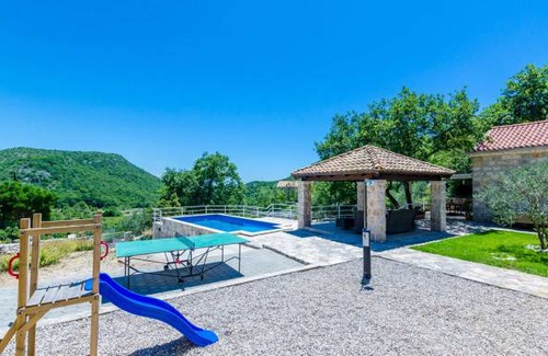 Mrcevo Casa | 2 bedroom accommodation in Mrcevo