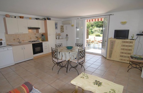 Mallemort Apartamento | Alojamiento de 2 habitaciones en Mallemort