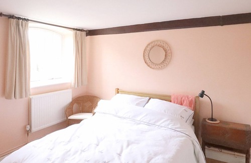 Abingdon Cabaña | 2 bedroom accommodation in Abingdon-on-Thames, near Oxford