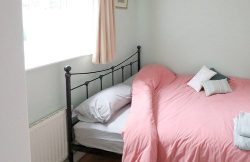 Abingdon Cabaña | 2 bedroom accommodation in Abingdon-on-Thames, near Oxford