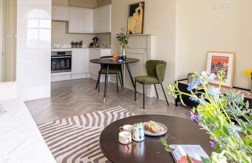 Montpelier Cabaña | 2 bedroom accommodation in Brighton