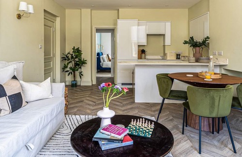 Montpelier Cabaña | 2 bedroom accommodation in Brighton