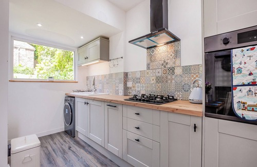 Brighton Cabaña | Stunning views of the English Channel and Brighton Marina.
