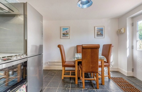 Llansadwrn Cabaña | Alojamiento de 2 habitaciones en Taliaris, near Llandeilo