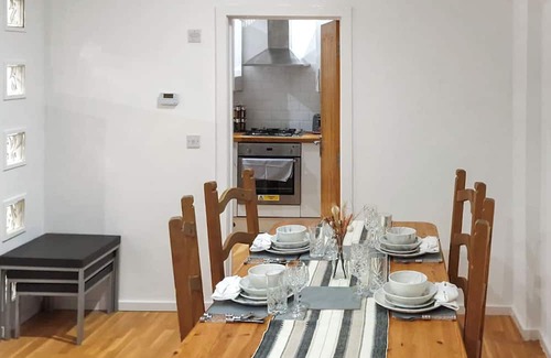 Plympton Cabaña | 2 bedroom accommodation in Plympton