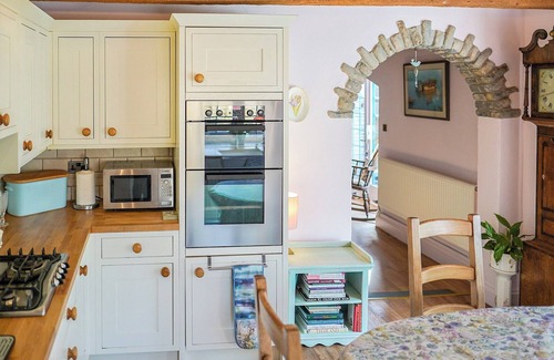 Winscombe Cabaña | 2 bedroom accommodation in Sandford