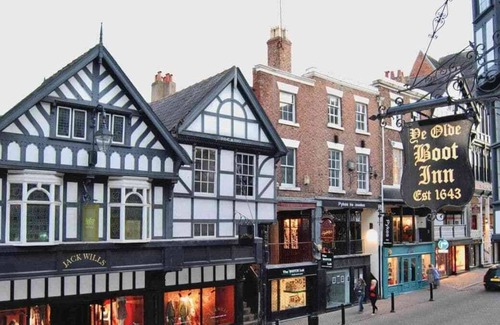 Chester Casa | 2 bedroom accommodation in Chester
