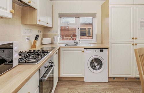 Yaxham Cabina | 2 bedroom accommodation in Yaxham, Dereham