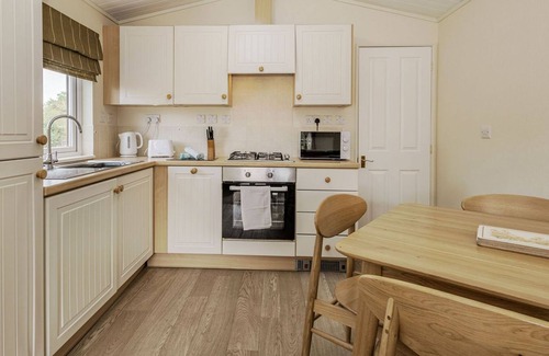 Yaxham Cabina | 2 bedroom accommodation in Yaxham, Dereham