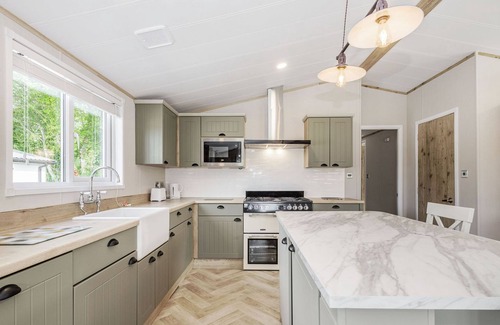 Yaxham Cabina | 2 bedroom accommodation in Yaxham, Dereham