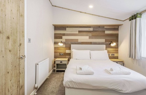 Yaxham Cabina | 2 bedroom accommodation in Yaxham, Dereham