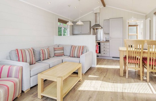 Yaxham Cabina | 2 bedroom accommodation in Yaxham, Dereham