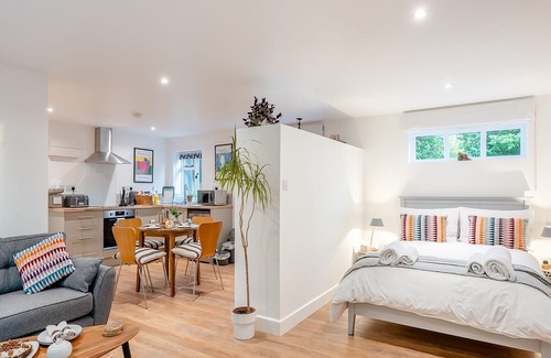 Long Melford Cabaña | 2 bedroom accommodation in Long Melford, near Sudbury