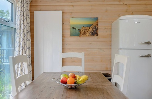 Ryde Chalet De Esquí | Alojamiento de 2 habitaciones en Wootton Bridge, Nr Cowes