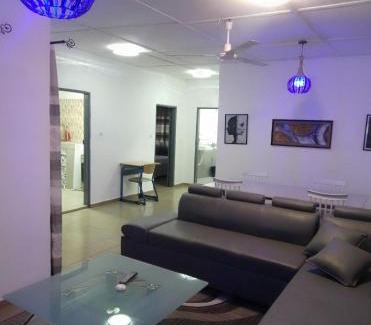Lome Apartamento | 2-Bedroom Accommodation in LOME-GTA - AC, WiFi, Netflix