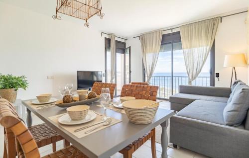 Playa Macenas Apartamento | 2 Bedroom Amazing Apartment In Mojácar