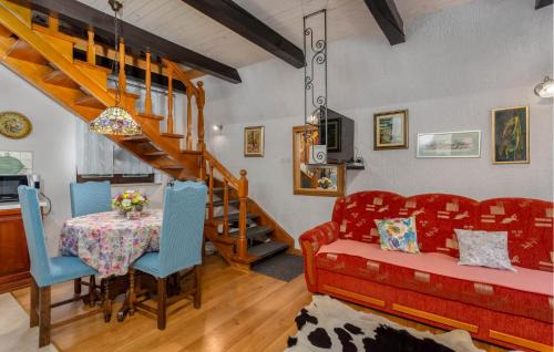 Mala Lesnica Casa | 2 Bedroom Amazing Home In Mala Lesnica