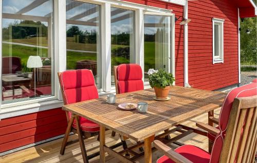 Varmlands Nysater Casa | 2 Bedroom Amazing Home In Säffle