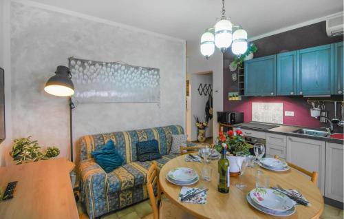 Piano di Mommio Apartamento | 2 Bedroom Amazing Apartment In Piano Di Mommio