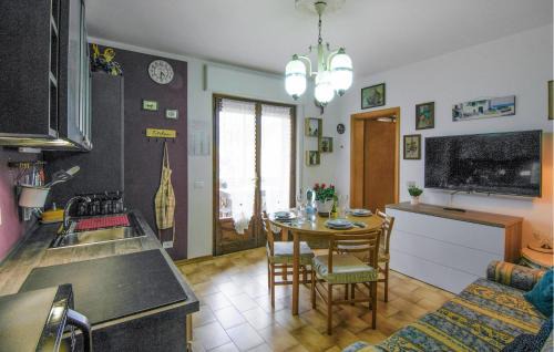 Piano di Mommio Apartamento | 2 Bedroom Amazing Apartment In Piano Di Mommio