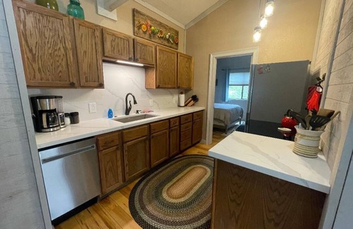 Franklin Cabina | 2 bedroom Amazing River front Cabin in Franklin NC