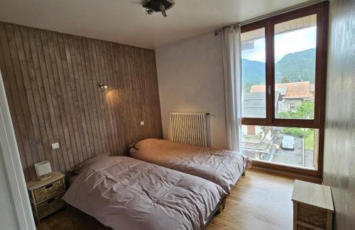 Saint-Jean-de-Sixt Apartamento | 2-bedroom apartment in the village square