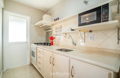 Centro Apartamento | 2 Bedroom Apart in the Center of Floripa Jfm0101