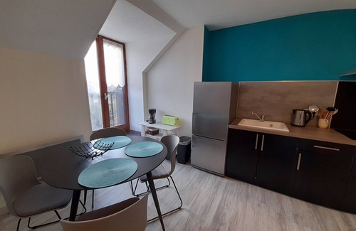 La Roche-Posay Apartamento | Apartamento con 2 habitaciones cerca del centro y de los baños termales, con Wi-Fi