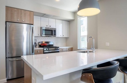 South of Market Apartamento | 2 Bedroom Apartment L-466410 by Houzlet