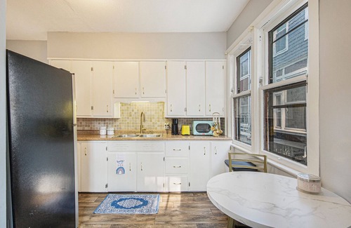 Grand Rapids Apartamento | 2 Bedroom Apartment 1st floor in historic district near downtown Grand Rapids!