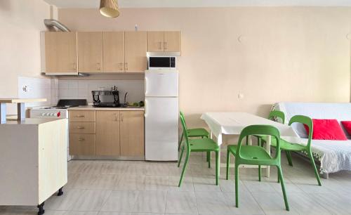 Siviri Apartamento | 2 Bedroom Apartment 50 Meters from the Beach