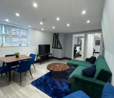 Huntingdon Apartamento | 2 Bedroom Apartment - Abacus House - Huntingdon Town Centre - Contractor Friendly - Free Parking - Full Kitchen - Washer Dryer - Spacious - Ideal for Work Stays