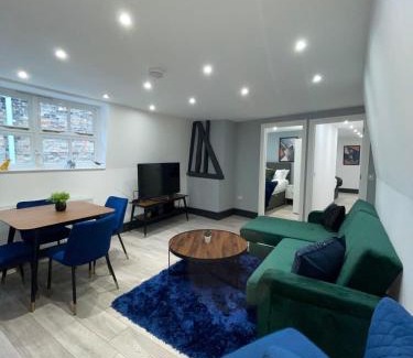 Huntingdon Apartamento | 2 Bedroom Apartment - Abacus House - Huntingdon Town Centre - Contractor Friendly - Free Parking - Full Kitchen - Washer Dryer - Spacious - Ideal for Work Stays