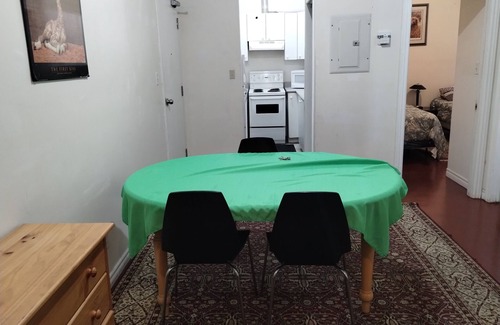 Durham Region Apartamento | 2 BEDROOM APARTMENT, bright and peacefull for a pleasant stay.