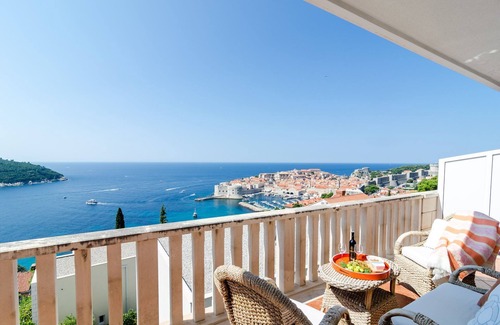 Ploce Apartamento | Apartamento de 2 habitaciones con balcףn.