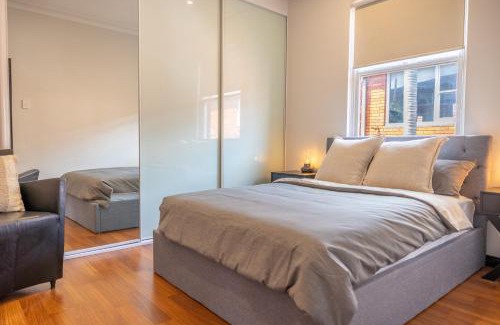Ashfield Apartamento | 2 bedroom Apartment in Ashfield, 200m to train station,Free Parking