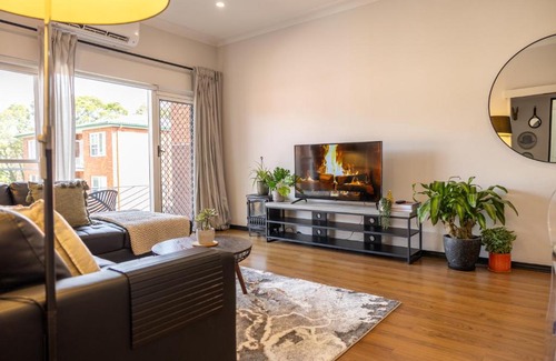 Ashfield Apartamento | 2 bedroom Apartment in Ashfield, 200m to train station,Free Parking