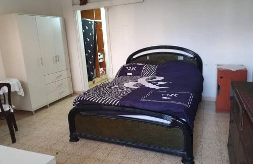 Rehovot Apartamento | 2 bedroom apartment in batiya makov shared rooms