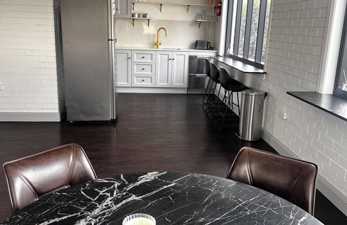 Dubbo Apartamento | 2 bedroom Apartment in CBD- great for business trip /family weekend. sleeps 7