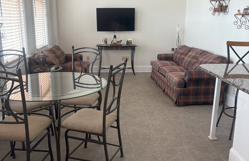 Lorain Apartamento | 2-bedroom apartment in Lorain
