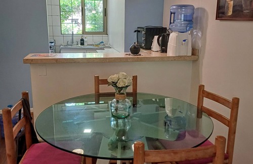 Santiago Apartamento | 2-bedroom apartment in marvelous Ñuñoa neighborhood with car parking, WiFi,