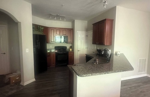 Bearss Plaza Apartamento | 2-bedroom apartment in pleasant Tampa with WiFi, AC