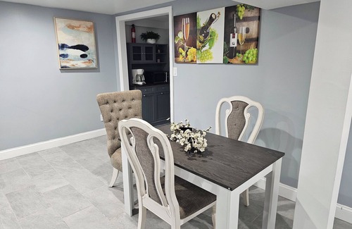 Carteret Casa | 2 Bedroom apartment in nice and quiet neighborhood