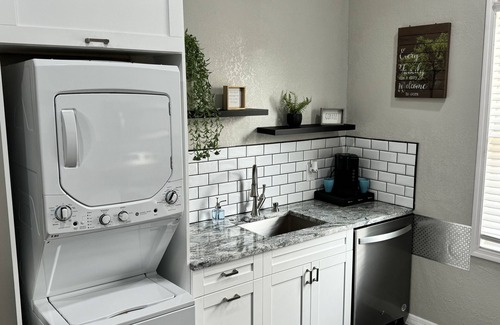 Ybor City Casa | 2-bedroom apartment just 4 minutes drive to Port of Tampa