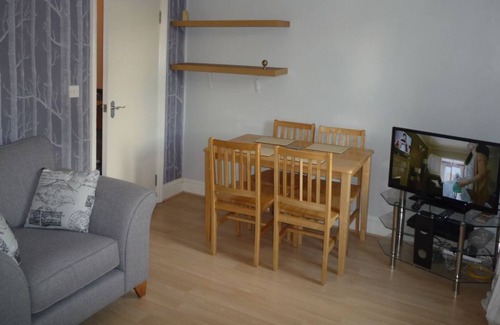 Higham Hill Apartamento | Apartamento de 2 dormitorios, Londres, 10 min. caminar al tubo, 20 min. a la ciudad ce