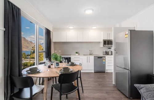 Queenstown Apartamento | 2 Bedroom Apartment, Walk To Town, Amazing Views!