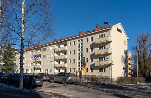 Etelainen District Apartamento | 2-Bedroom apartment Steps from the Metro