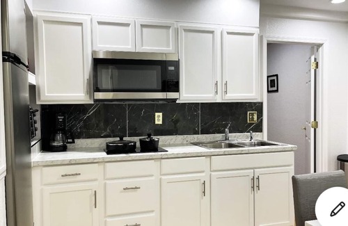Auburndale Casa | 2 Bedroom Apartment 14 Miles to Legoland and 30 Miles to Disney