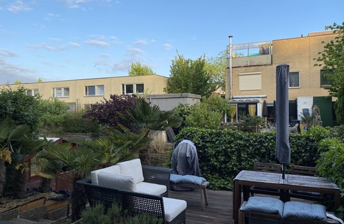 Amsterdam North Casa | 2 bedroom apartment with backyard and free parking