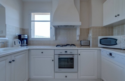 La Motte Apartamento | 2 BEDROOM APARTMENT WITH LARGE BALCONY (N°560)